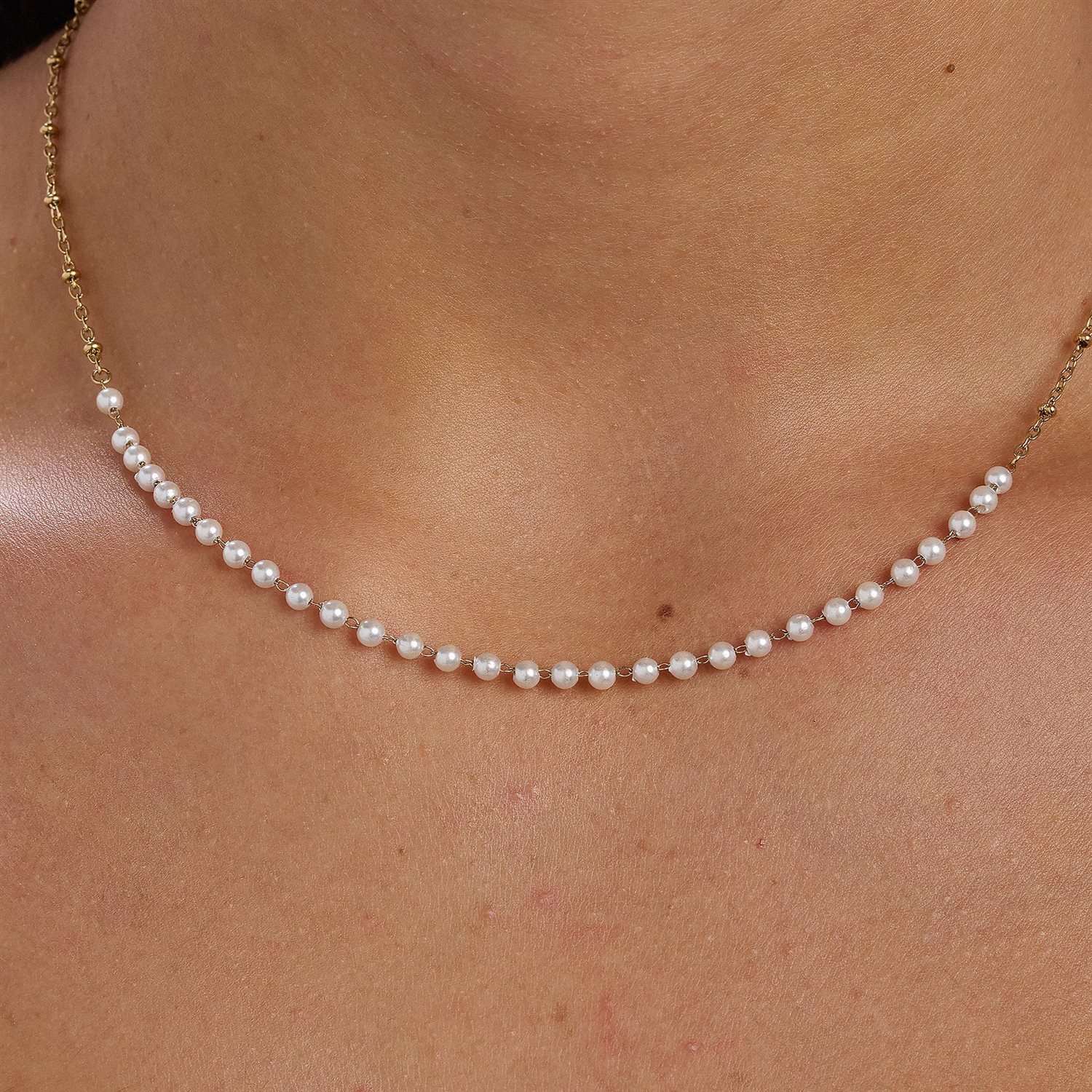 Collana donna Brosway Perfect BPC70 acciaio con sfere e perle di conchiglia a goccia