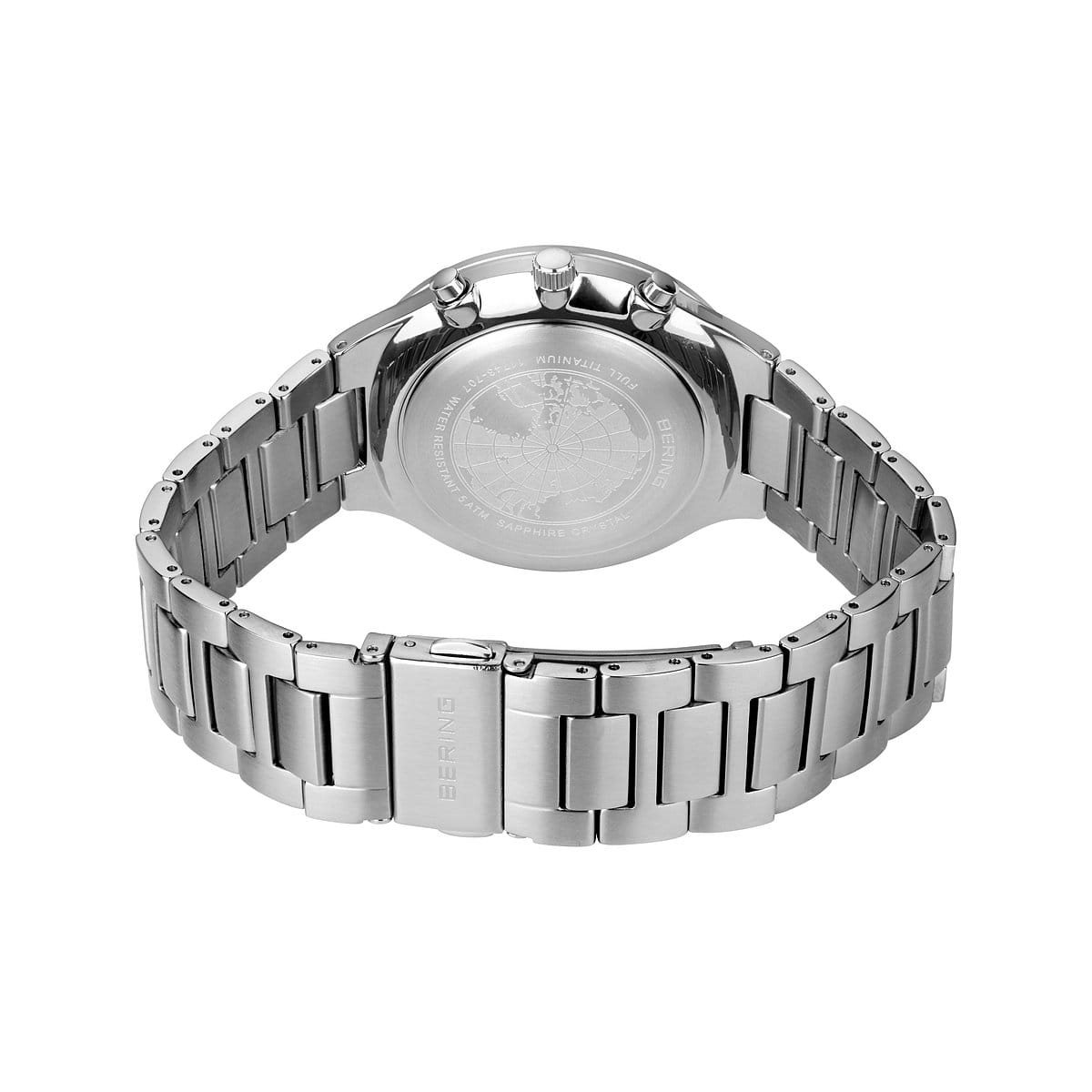 BERING Orologio Analogico Uomo Al Quarzo – Collezione Titanio, Vetro Zaffiro, Quadrante Nero, Cinturino In Acciaio, Impermeabile 5 ATM, Modello 11743-727